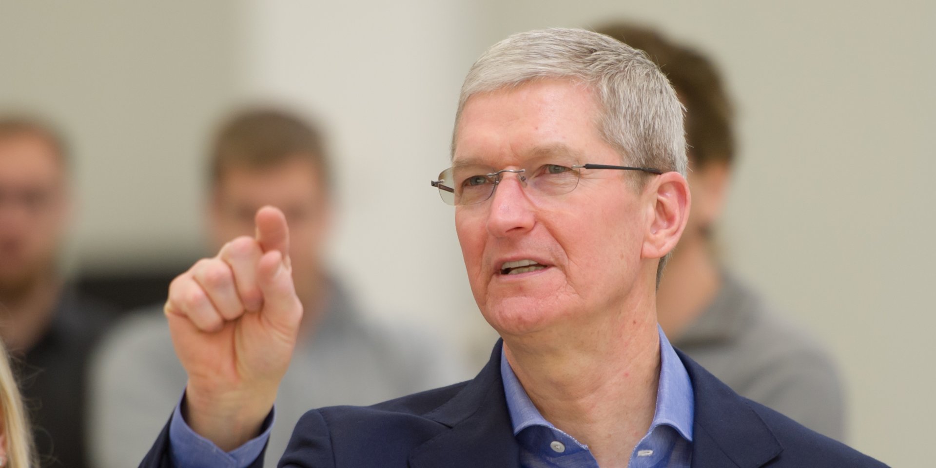 Apple CEO Tim Cook slams a Wall Street Journal report that he’s not interested in product design, and it’s part of why Jony Ive left