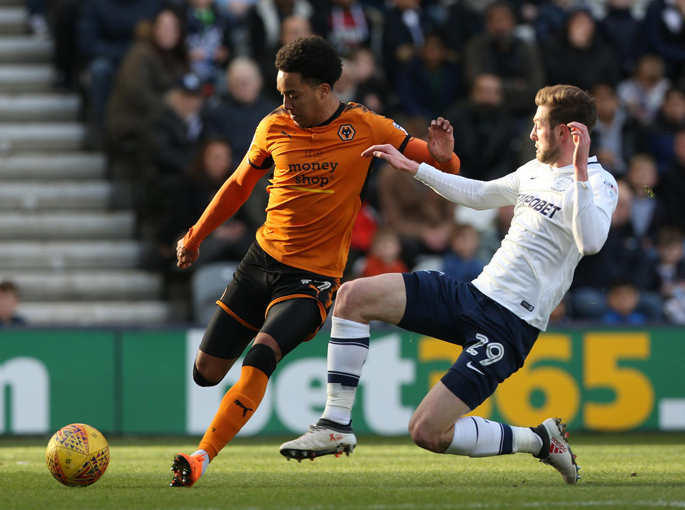 Helder Costa joins Leeds on initial loan from Wolves