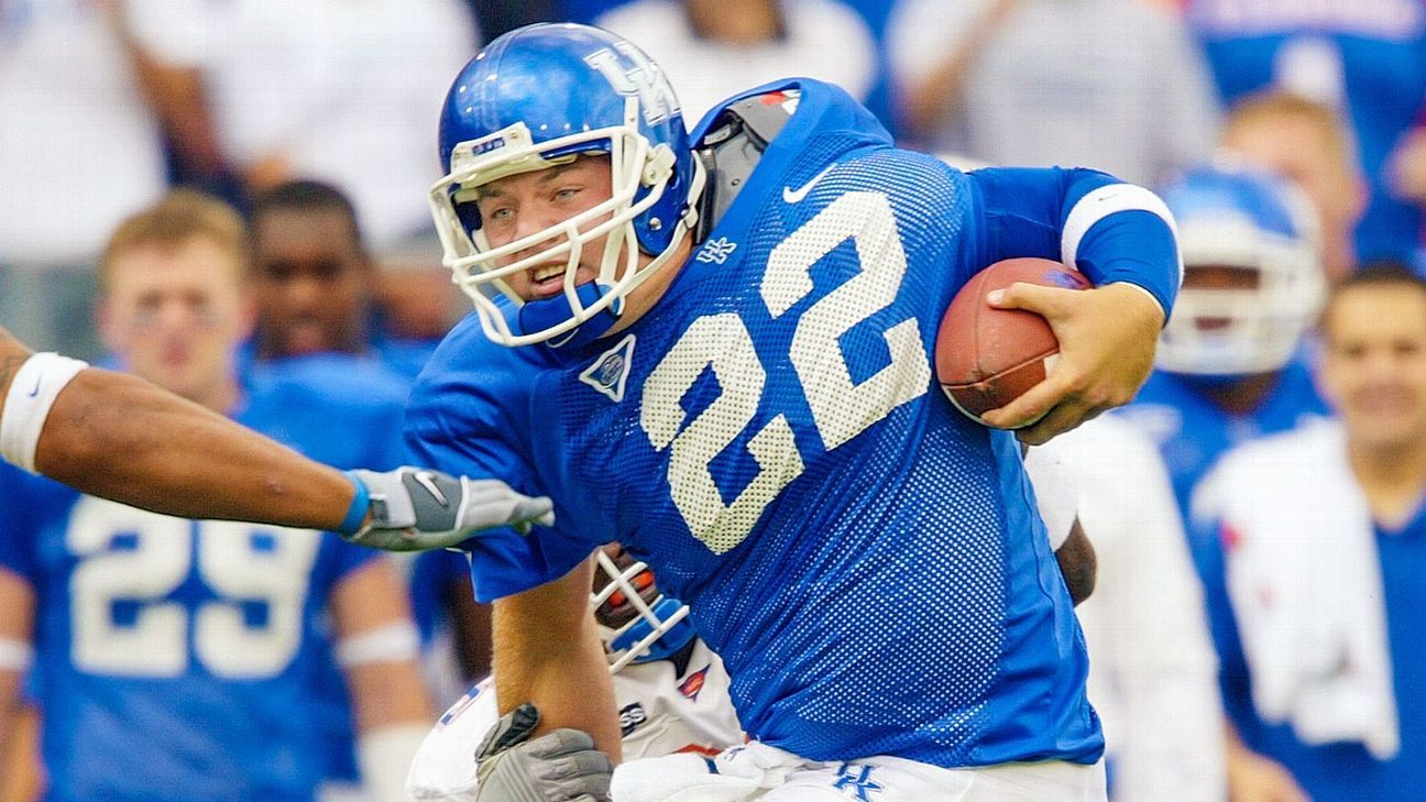 Record-setting Kentucky QB Lorenzen dies at 38