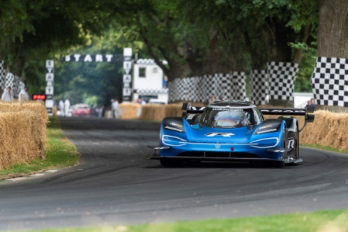 Volkswagen’s ID R electric race car keeps breaking records, this time twice at Goodwood
