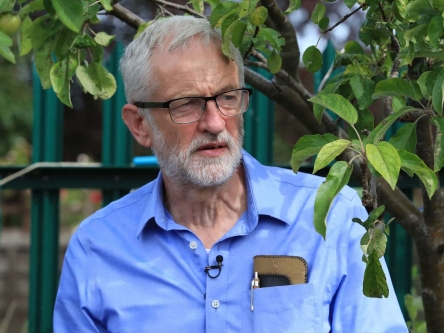 Brexit news – live: Corbyn says Labour will back Remain in new referendum amid Tory anger over bid to block no-deal