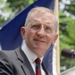 Billionaire and former presidential candidate Ross Perot dies at 89