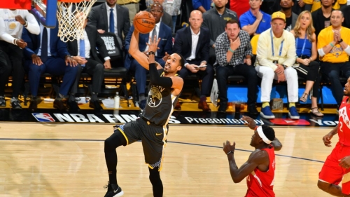 Sources: Warriors waive 3-time champ Livingston