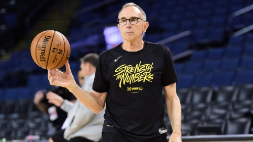 Sources: Adams declines Lakers, sticks with GSW