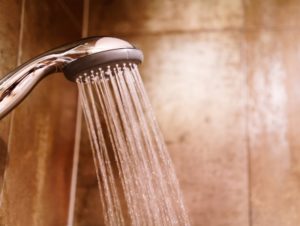 Man Goes Blind After Wearing Contact Lenses in the Shower – Live Science