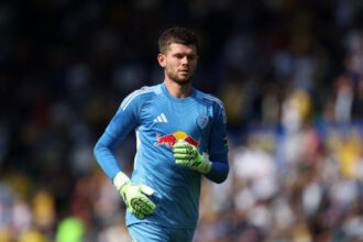 Arsenal sign goalkeeper Illan Meslier on free transfer after Leeds exit