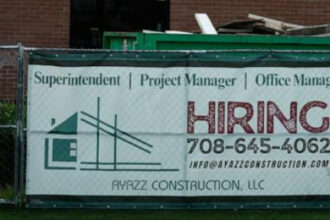 US unemployment filings fall to 215K as layoffs remain at historically healthy levels