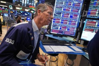 Wall Street quietly mixed as chip companies continue to lose ground following Wednesday’s sell-off