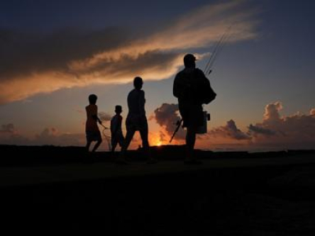 What full-time working moms and dads want, by the numbers