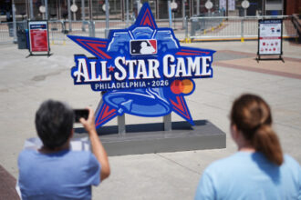 Outfield fans at Home Run Derby to receive giant baseball gloves