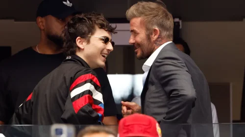Sztárok a lelátón: Thimothée Chalamet, Beckhamék, a világ leggyorsabb emberei és 2010-es világbajnokok – fotók