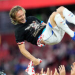 Modric pondera adiar a retirada da seleção croata
