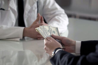 Docs in for Another Medicare Pay Cut, CMS Says