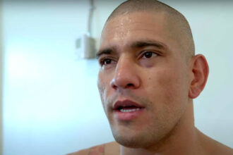 Alex Pereira attacks Herb Dean following countryman’s UFC release
