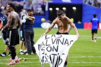 Argentina riscă sancțiuni din cauza bannerului afișat de jucătorii ei după meci!