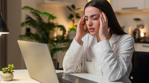 5 Useful Computer Screen Settings That Cut Down On Eye Strain