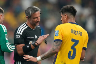 Finále MS vo futbale povedie rozhodca z Európy. Naposledy pískal duel v osemfinále