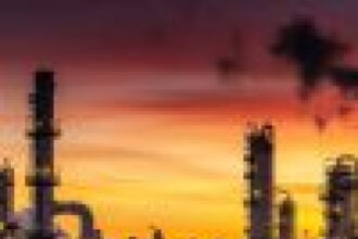 U.S. Refinery Output Soars Amid Global Oil Supply Disruptions
