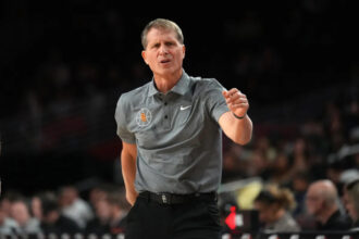 USC men’s basketball to play in 2026 Acrisure Series