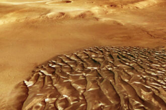 These ‘metallic’ dunes on Mars look like sci-fi. What are they really?