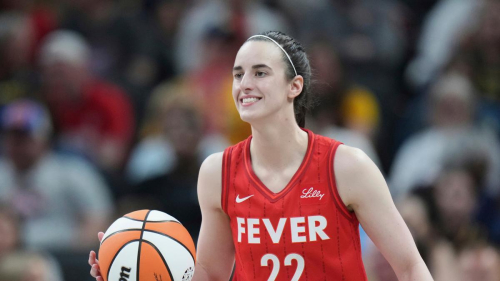 Tremenda exhibición anotadora de Caitlin Clark, 45 puntos, ante las Storm de Awa Fam