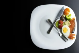 Intermittent fasting helped people keep weight off for a year