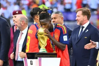 Nico Williams dá assistência na final e dedica título da Copa do Mundo a Neymar