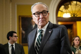 Schumer dodges questions after bombshell report alleges Dem senator had relationships with House staffers