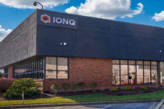 IonQ (IONQ) Stock Surges 3.7% as Quantum Computing Sector Rebounds