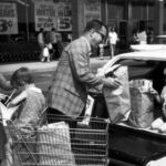 Vintage photos reveal what grocery shopping looked like in the 1960s