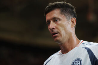 Nam nie trzeba sprzedawać Lewandowskiego jako baby z brodą