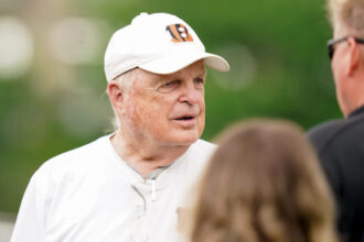Bengals Ring of Honor adds James Brooks, Bob Trumpy