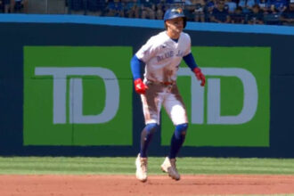 Blue Jays’ Clement scores from second on fielding error from Rays’ Caminero
