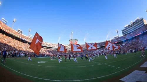 Five-star Texas CB commit makes surprising reclassification decision ahead of 2026
