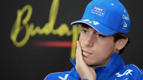 Franco Colapinto se reencuentra con Fernando Alonso y Carlos Sainz tras la derrota de Argentina ante España en la final del Mundial: “Es una vergüenza. Estoy de mal humor”