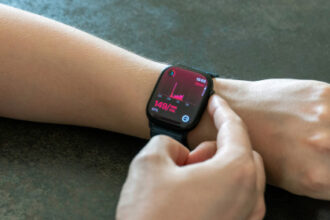 5 Cheaper Apple Watch Alternatives You Can Buy On Amazon