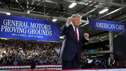 Trump seeks to revive his bond with blue-collar America