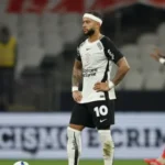 Corinthians demora a enviar contrato, e Memphis adia reapresentação
