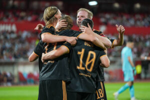 LIVE 20.00 uur | Ajax