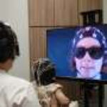 Eye contact helps infants ‘tune in’ to speaker’s brainwaves and learn language