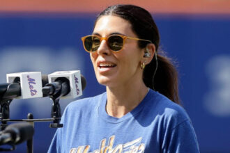 ‘Sopranos’ star sings national anthem at Mets game on same day that fellow castmember dies
