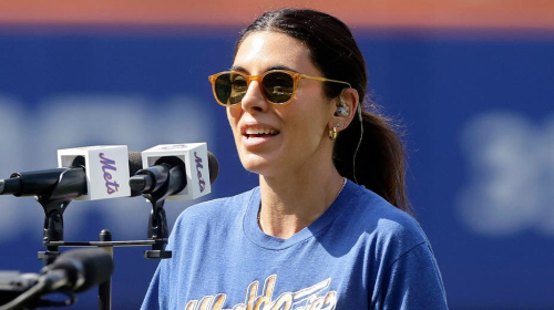 ‘Sopranos’ star sings national anthem at Mets game on same day that fellow castmember dies