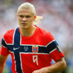 Norwegian soccer star Erling Haaland’s top-tier summer continues, snags pinnacle of celebrity photo-ops