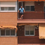 La Ley de Propiedad Horizontal afirma que la comunidad podrá prohibir que un piso utilice la terraza común