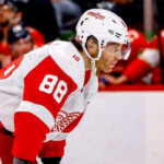 NHL’s top American-born scorer Patrick Kane signs deal to return to Chicago Blackhawks