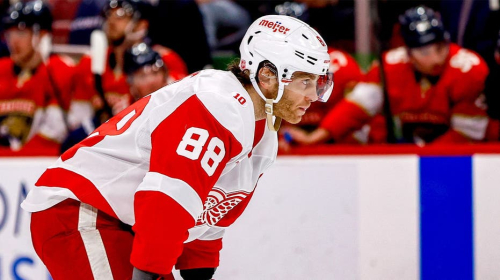 NHL’s top American-born scorer Patrick Kane signs deal to return to Chicago Blackhawks
