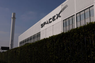 Retail investors are buying the dip on SpaceX’s stock before more shares flood the market