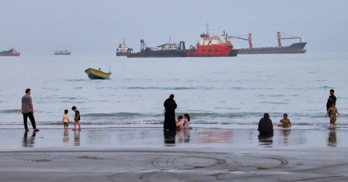 Possible Strait of Hormuz deal, a large attack in Yemen and other Mideast news