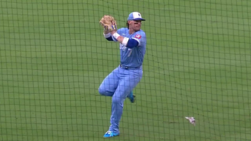 Royals’ Witt Jr. makes ridiculous play on grounder to throw Bregman out