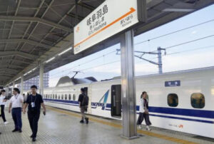 「夜行」新幹線初運行　JR東海、東京－新大阪　午後10時出発　途中約６時間は岐阜羽島に停車